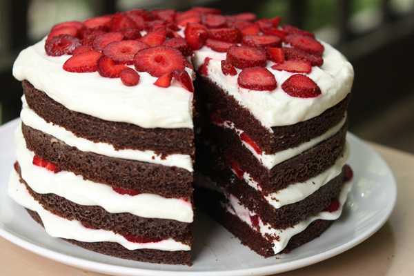 chocolate strawberry cake