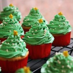 Dreamy Vanilla Christmas Tree Cupcakes